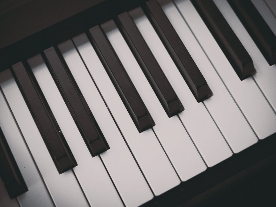 YAMAHA PIANO NUMERIQUE BLACK – P45B
